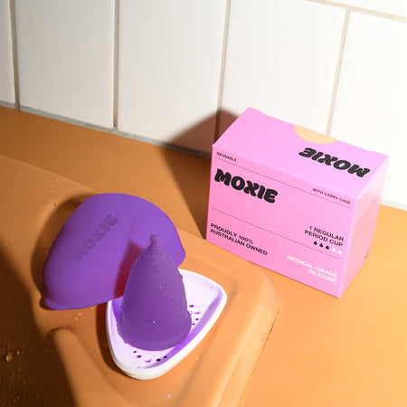 How to insert and use a menstrual cup (with pics) | Moxie