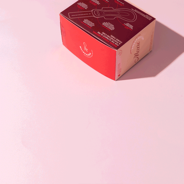 Moxie Postpartum pads with a reusable cooling gel pack Moxie